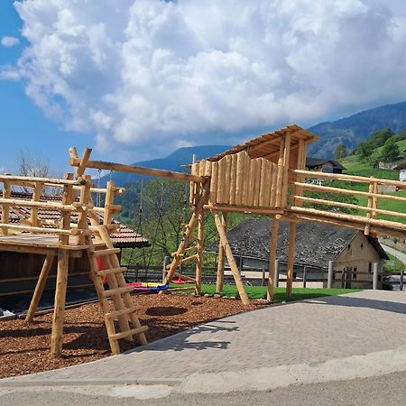 Schweiggerhof -Agriturismo- Farm Holidays Villandro Exterior photo