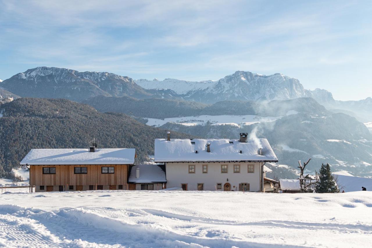 Schweiggerhof -Agriturismo- Farm Holidays Villandro Exterior photo